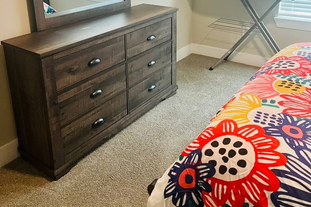 Photo of Bedroom in Pecan Grove
