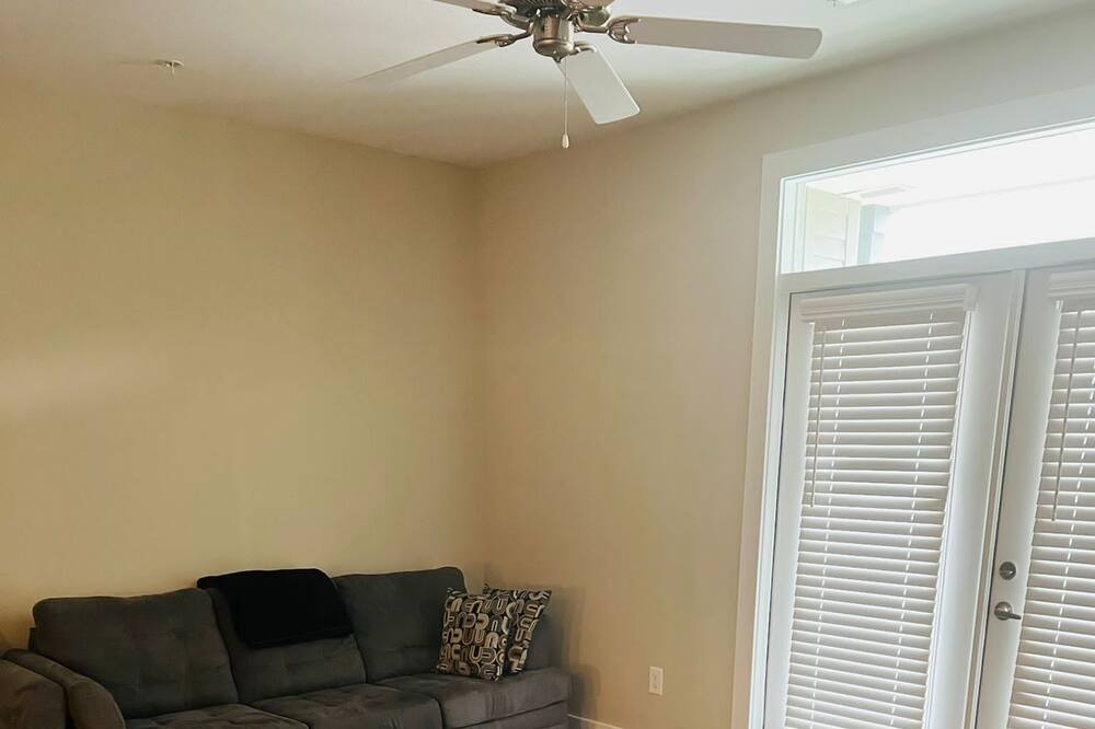 Photo of Livingroom in Pecan Grove
