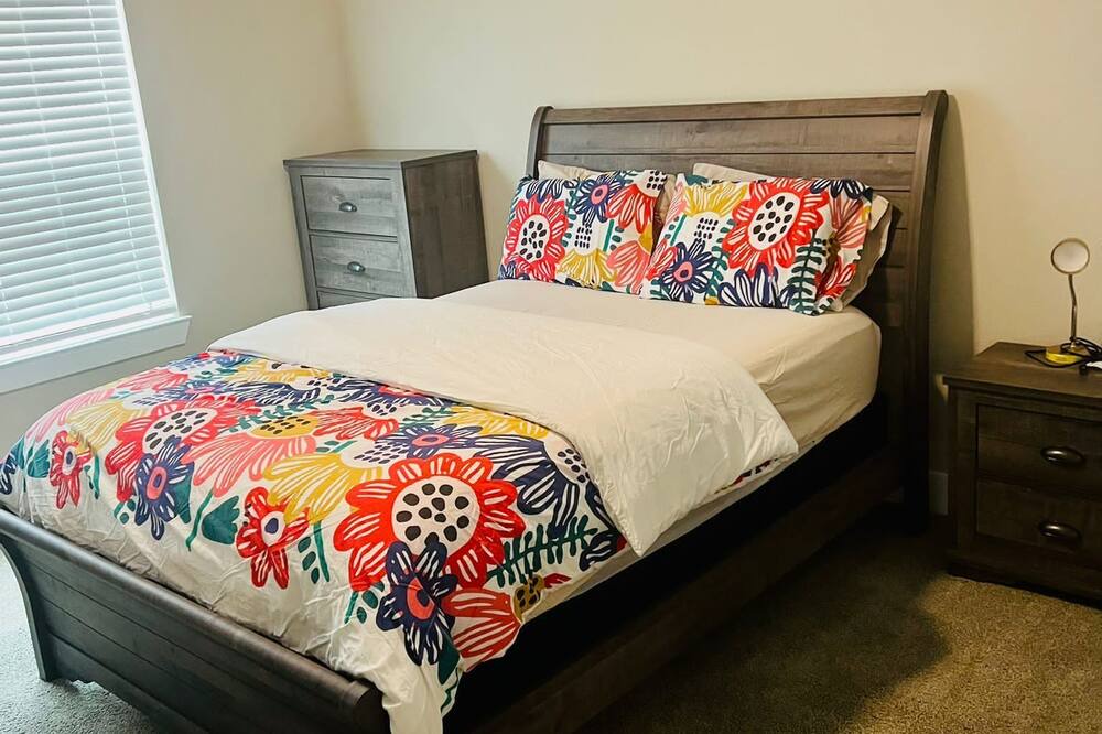 Photo of Bedroom in Pecan Grove