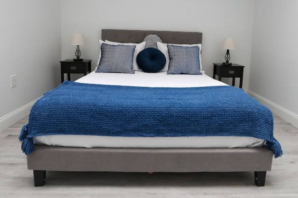 Photo of Bedroom in Downtown Historic District