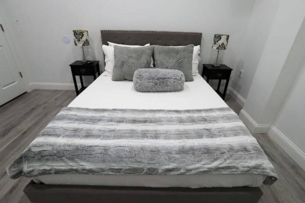 Photo of Bedroom in Downtown Historic District