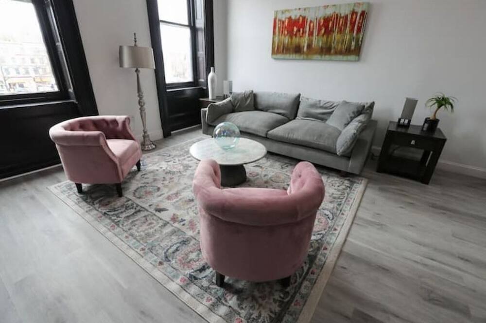 Photo of Livingroom in Downtown Historic District