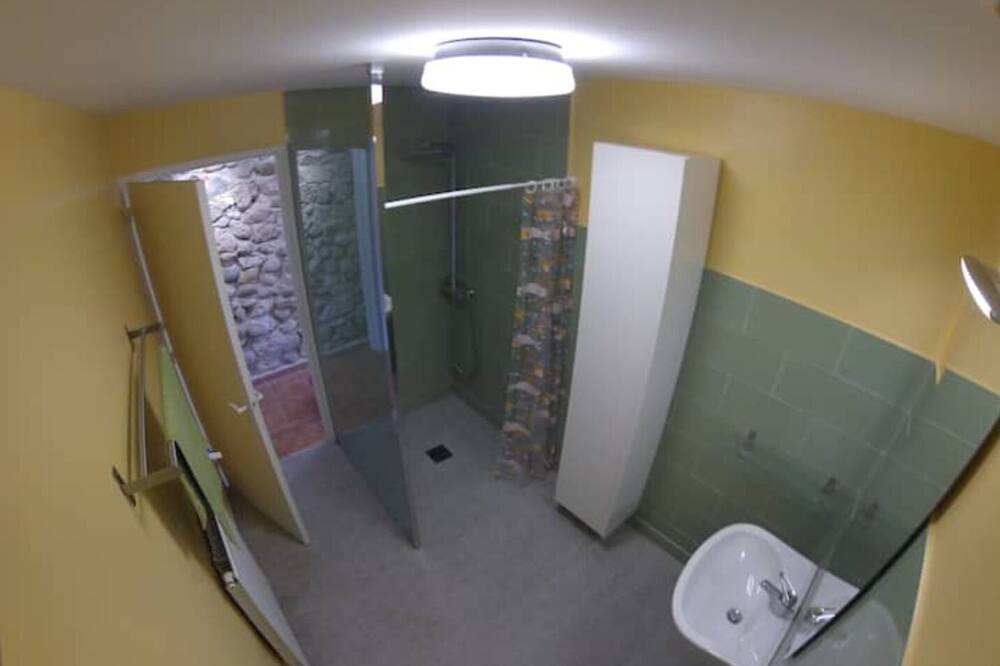 Photo of Bathroom in Teche