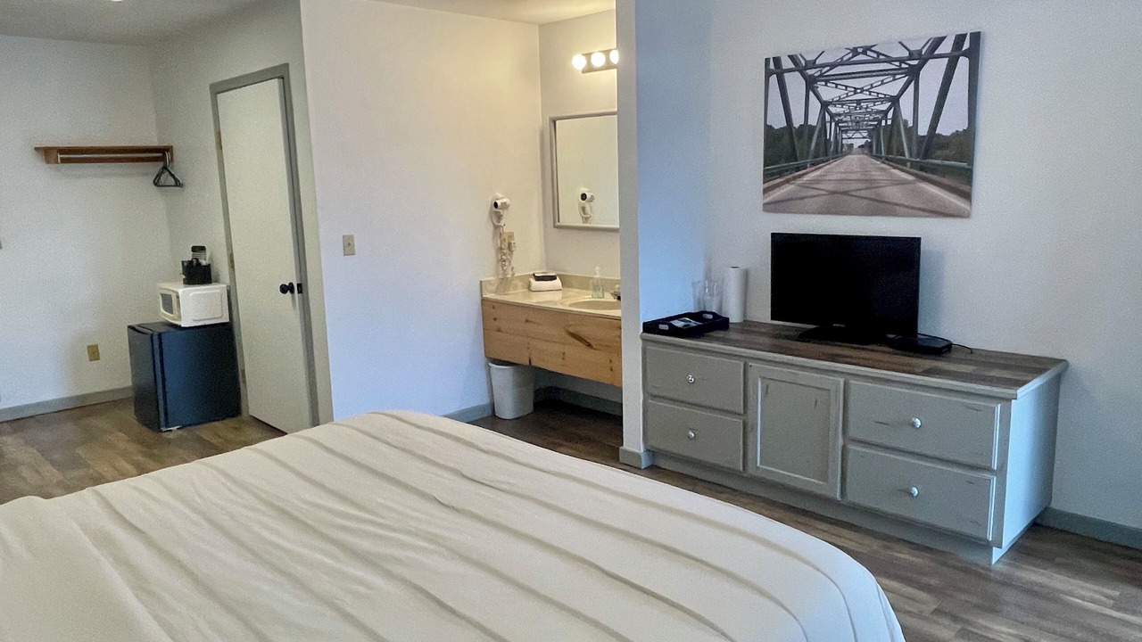 Photo of Bedroom in Greers Ferry