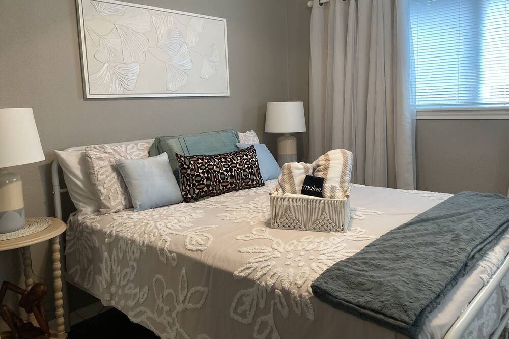 Photo of Bedroom in Willis
