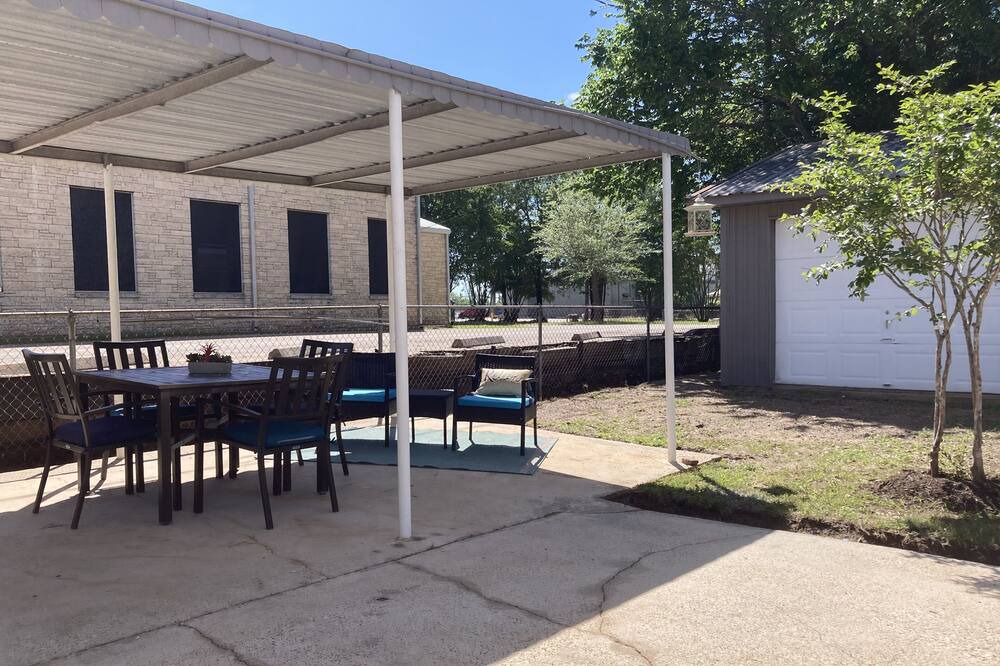 Photo of Outdoor in Willis