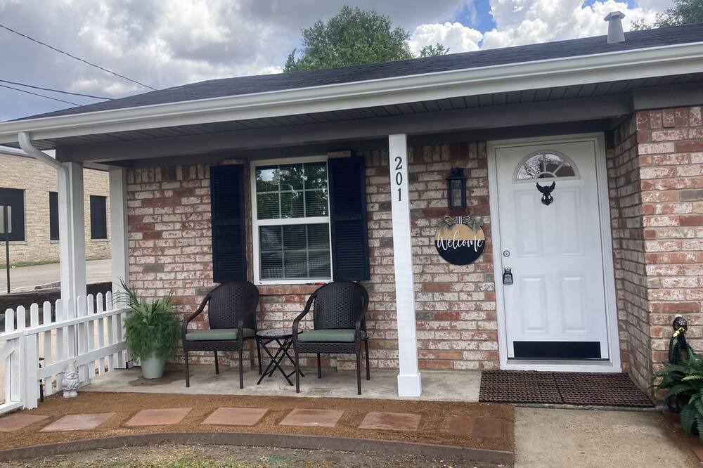 Photo of Outdoor in Willis