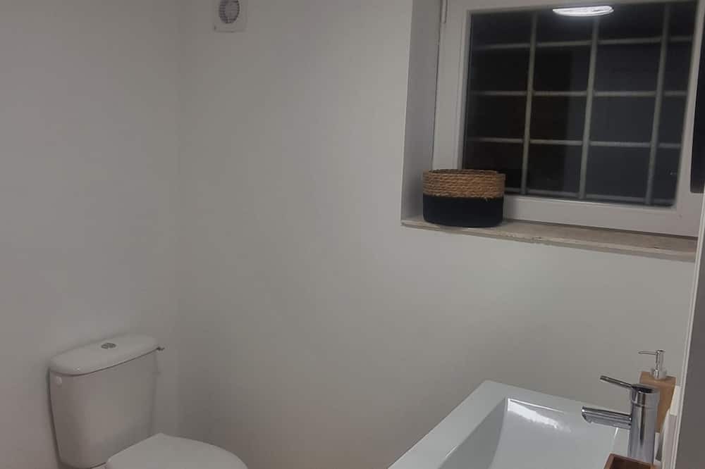 Photo of Bathroom in Villeneuve-le-Roi