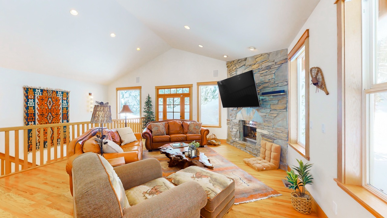 Photo of Livingroom in Kingswood Estates