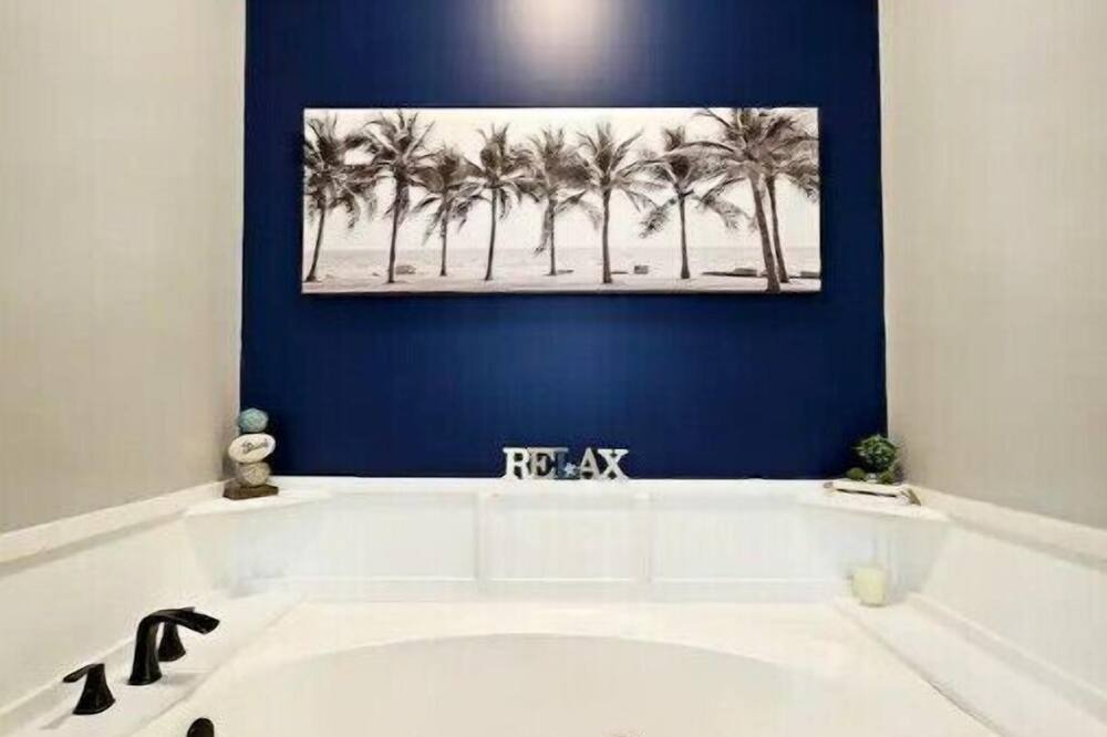 Photo of Bathroom in Valley Head