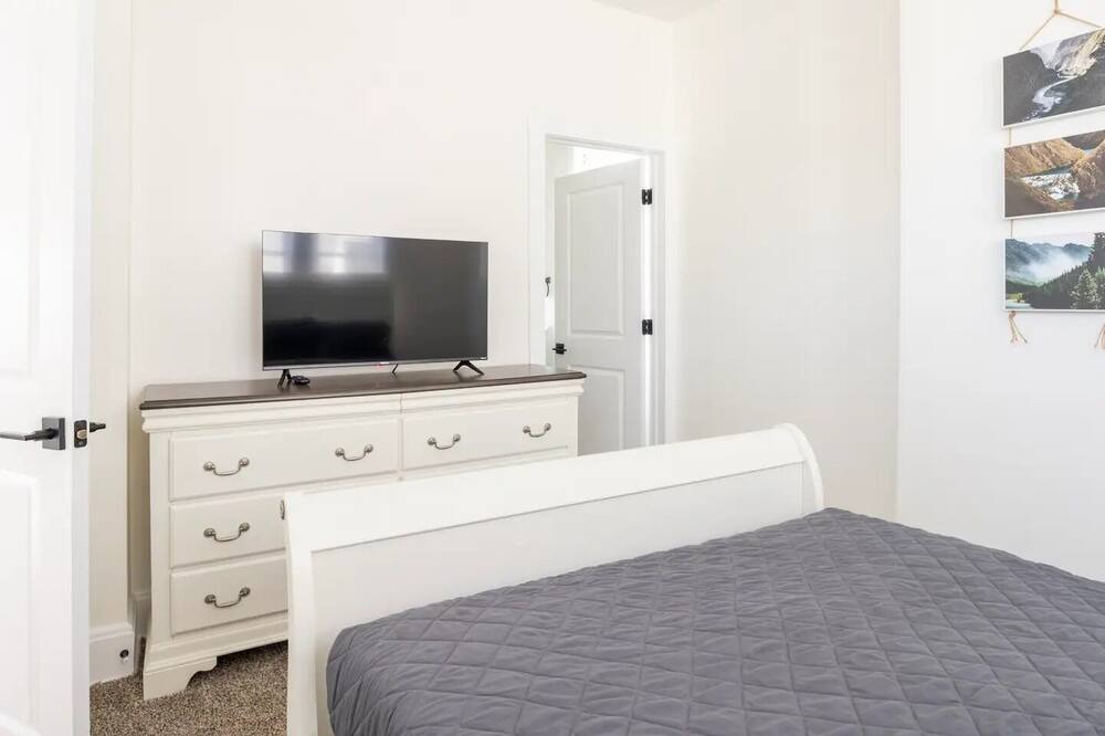 Photo of Bedroom in Newport