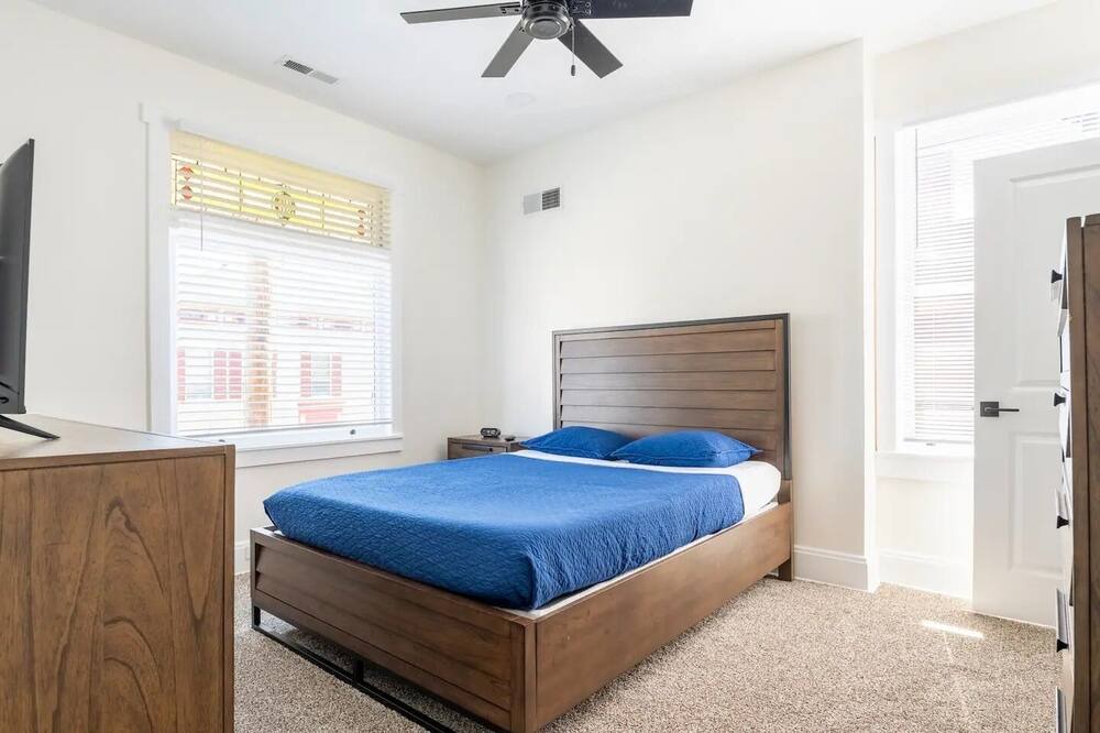 Photo of Bedroom in Newport
