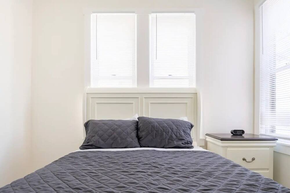Photo of Bedroom in Newport