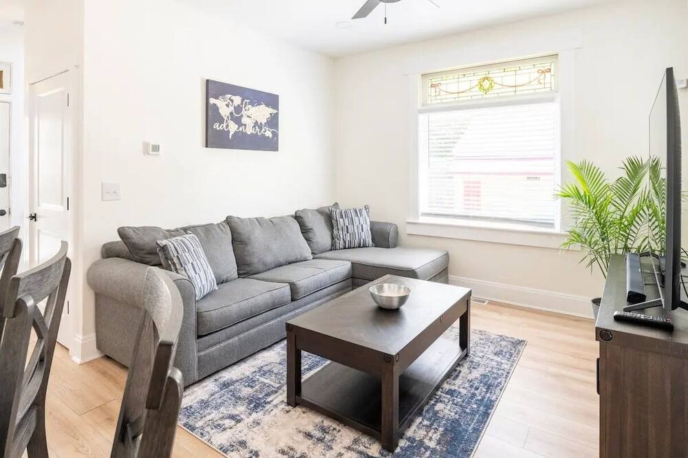 Photo of Livingroom in Newport