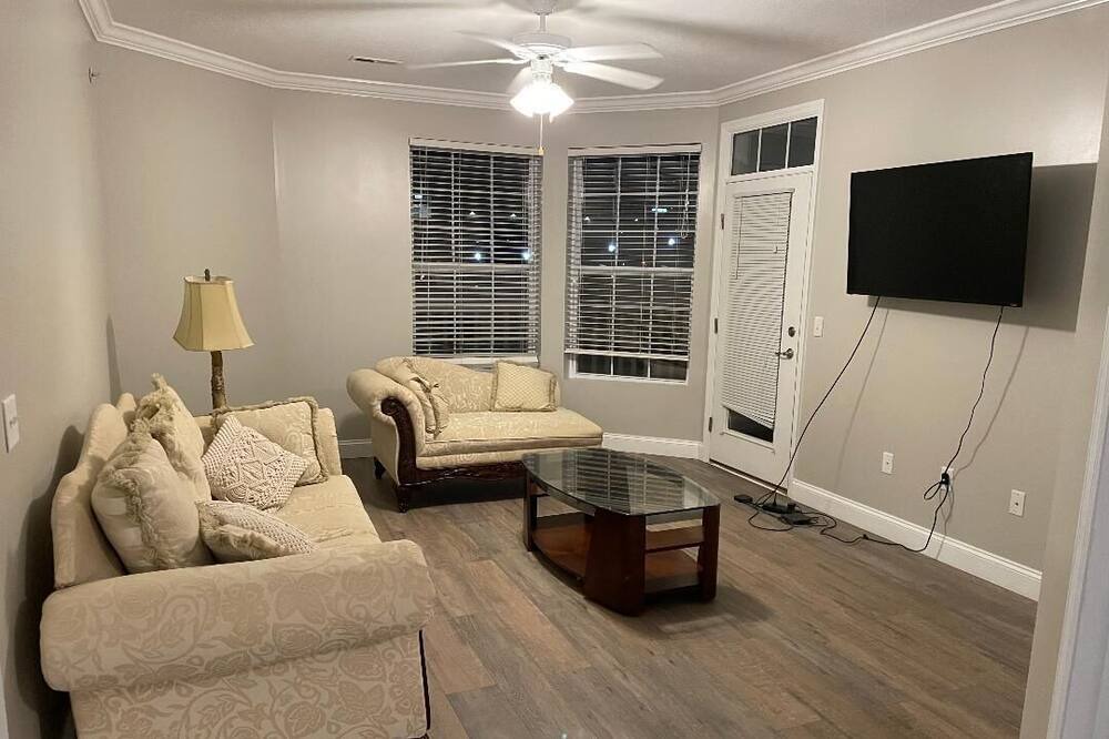 Photo of Livingroom in Morgantown
