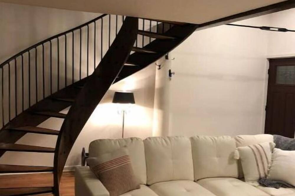 Photo of Livingroom in Mottville