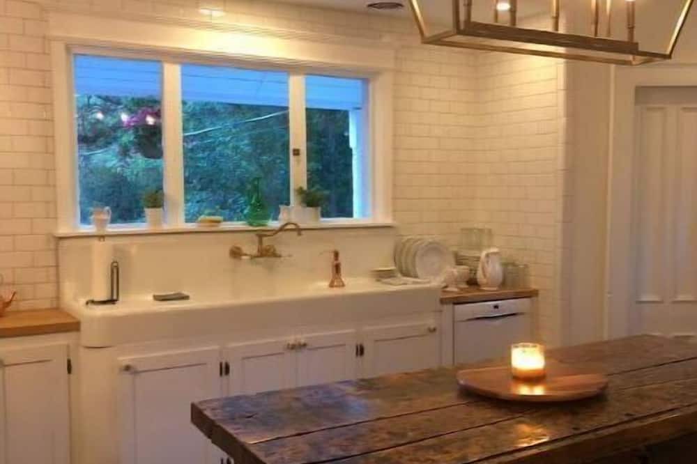 Photo of Others in Mottville