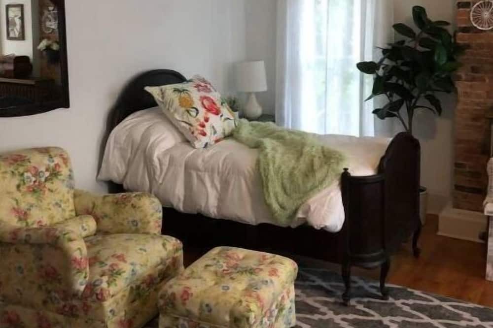 Photo of Bedroom in Mottville