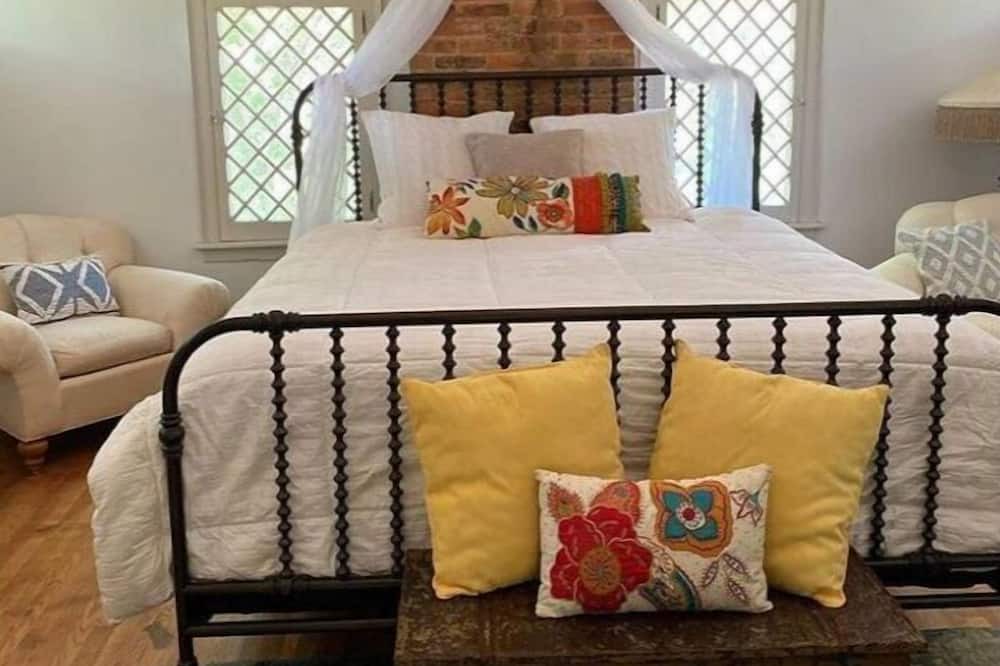 Photo of Bedroom in Mottville