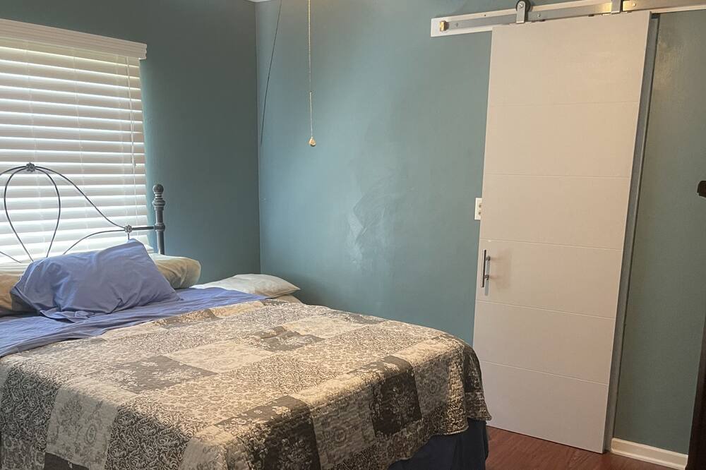 Photo of Bedroom in Edgar