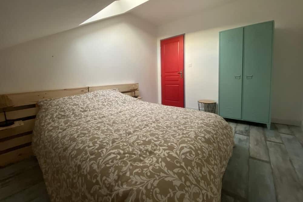 Photo of Bedroom in Beze