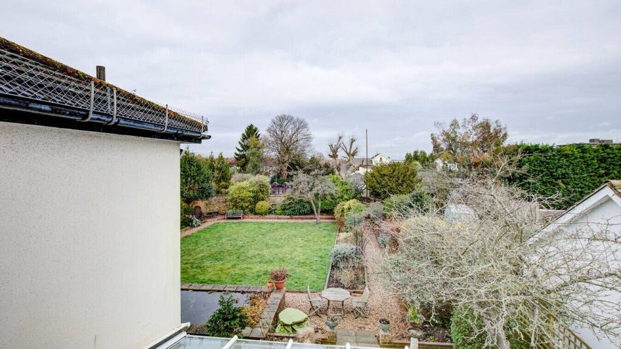 Photo of Outdoor in Wallington North