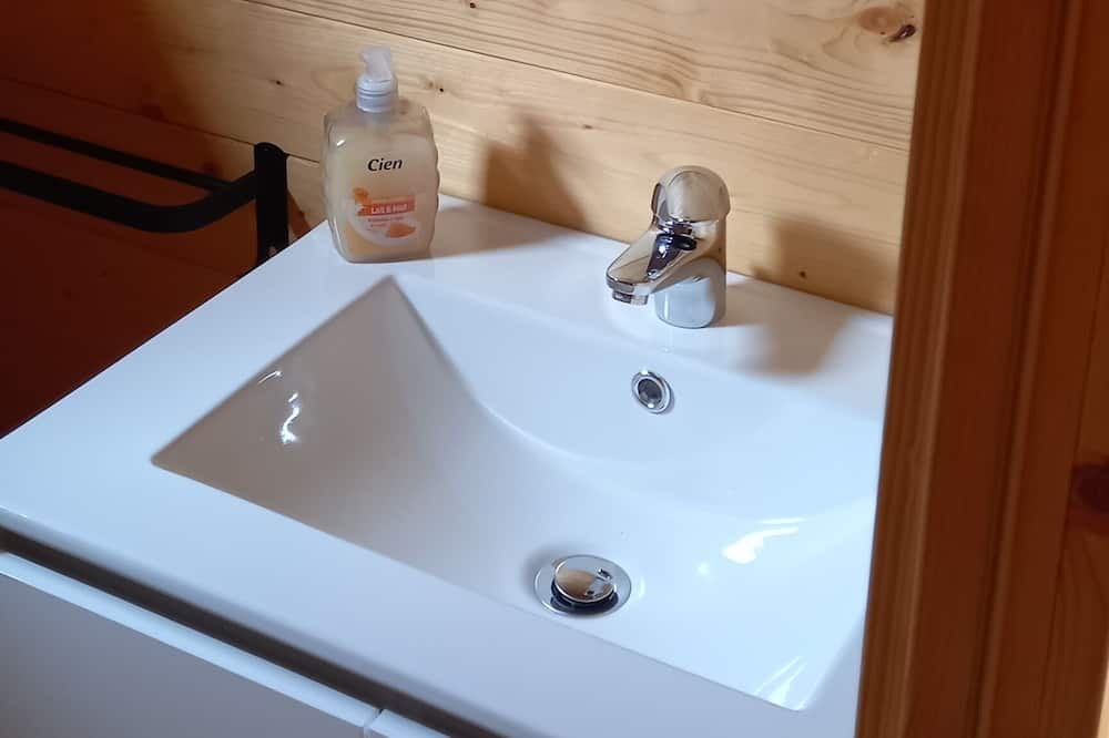 Photo of Bathroom in Arrest