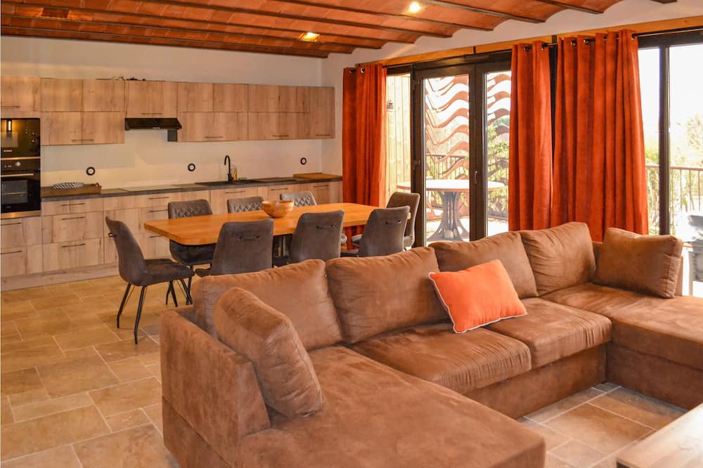 Photo of Bedroom in Sainte-Livrade-sur-Lot
