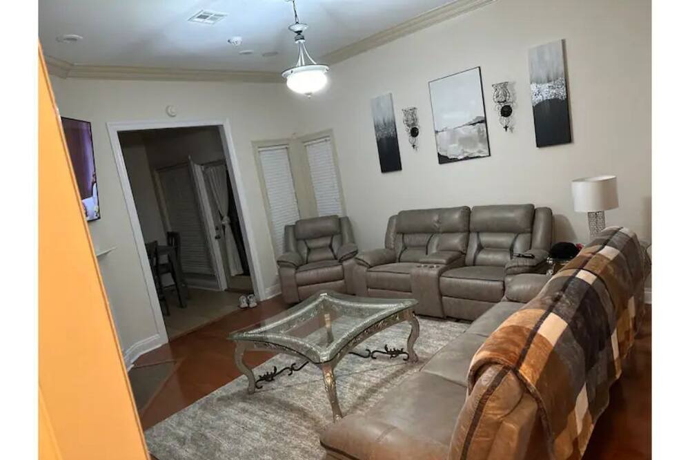 Photo of Livingroom in Milton