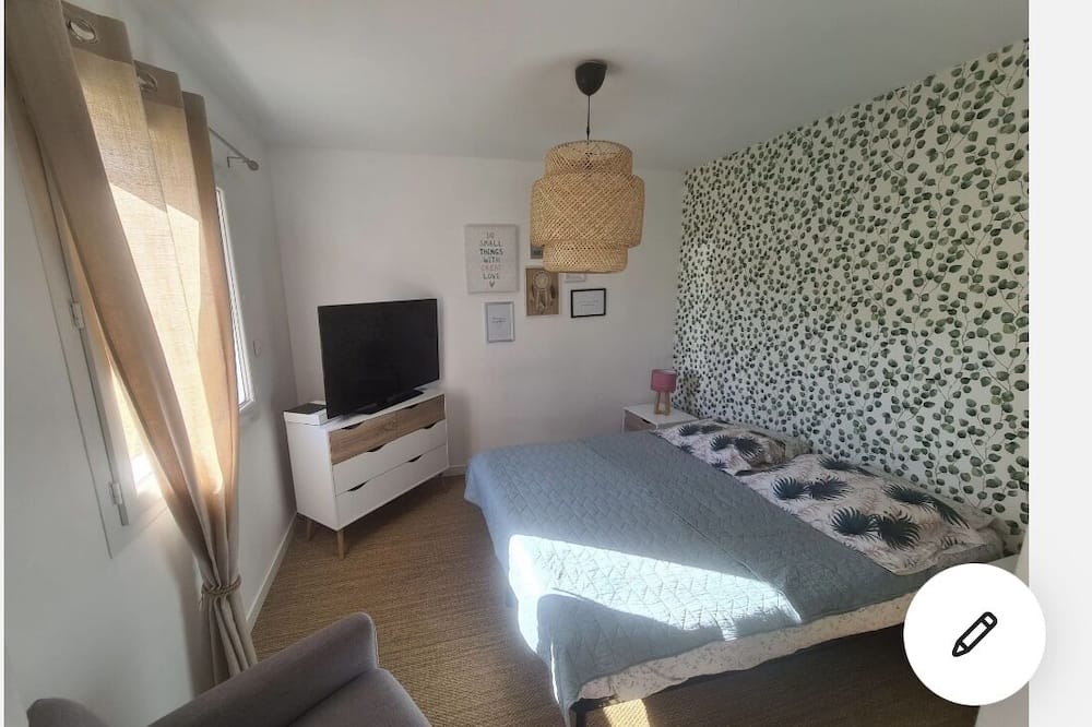 Photo of Others in Commelle-Vernay