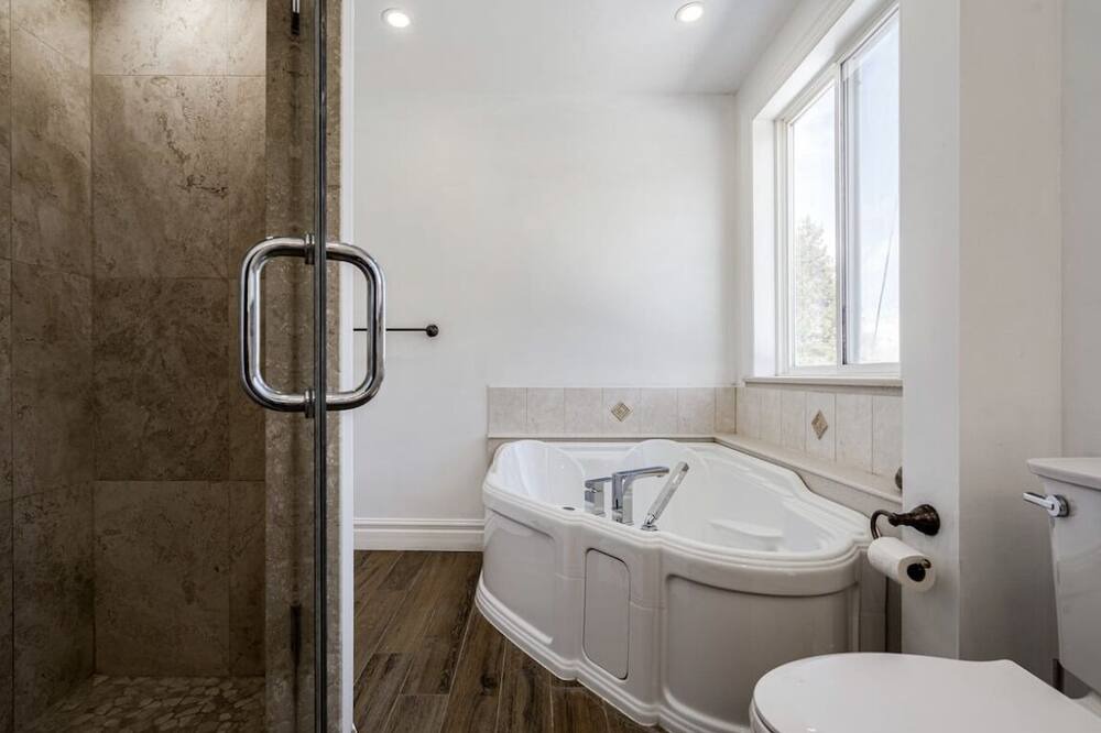 Photo of Bathroom in Hamilton