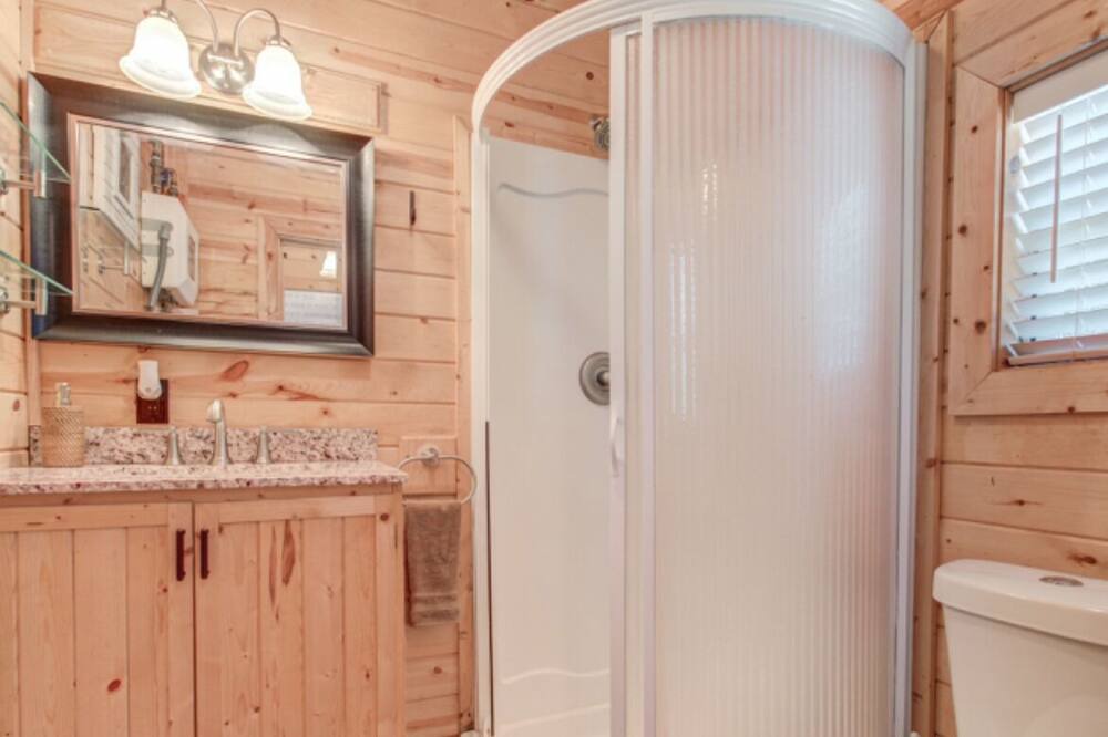 Photo of Bathroom in Brazoria