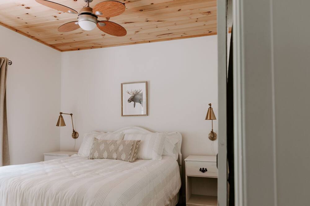 Photo of Bedroom in Novar