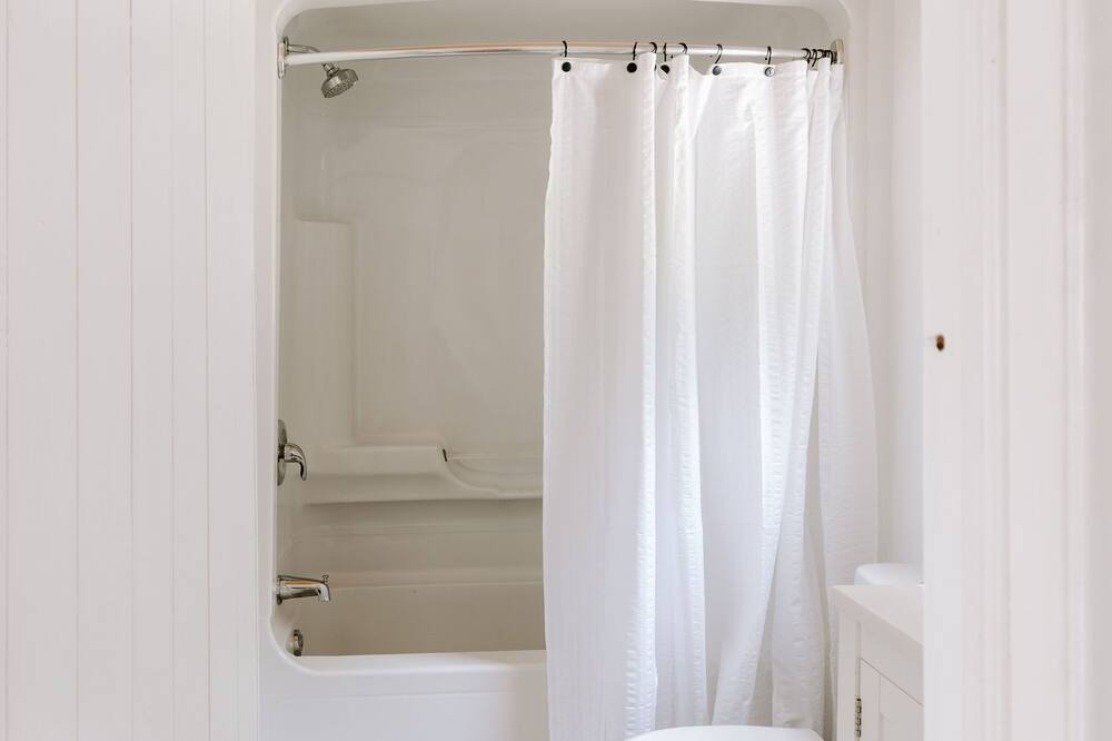 Photo of Bathroom in Novar