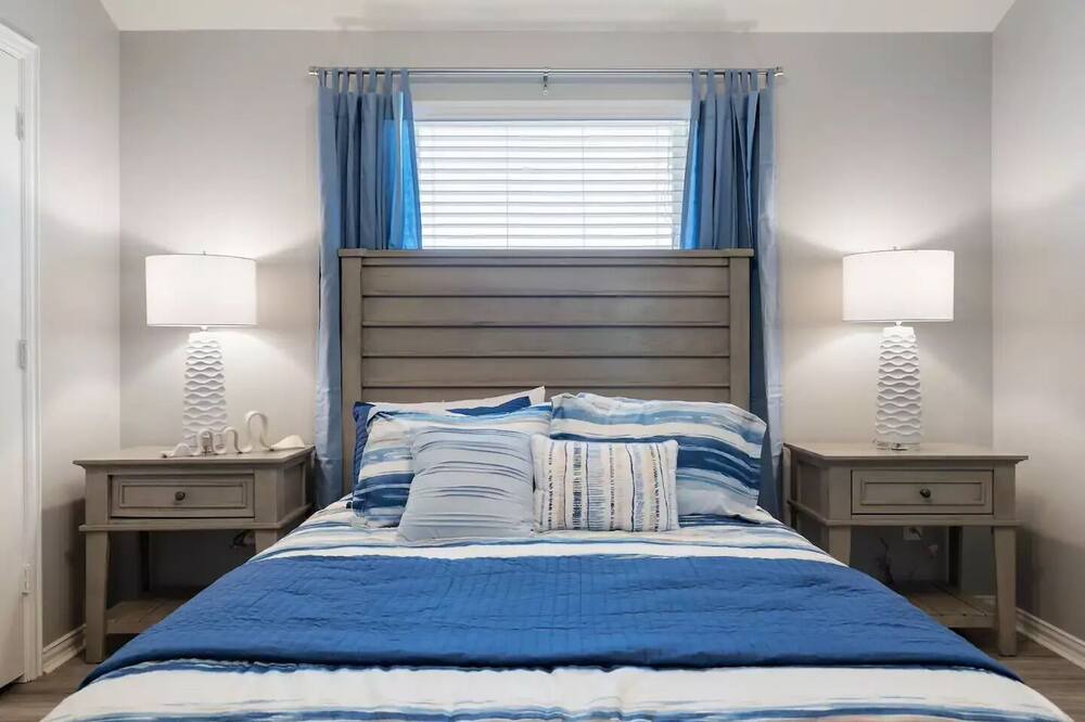Photo of Bedroom in Seven Coves