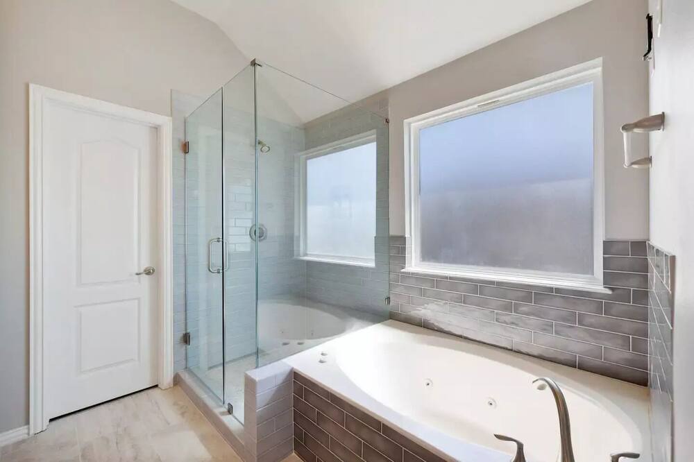 Photo of Bathroom in Seven Coves