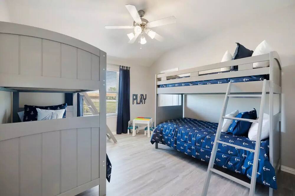 Photo of Bedroom in Seven Coves