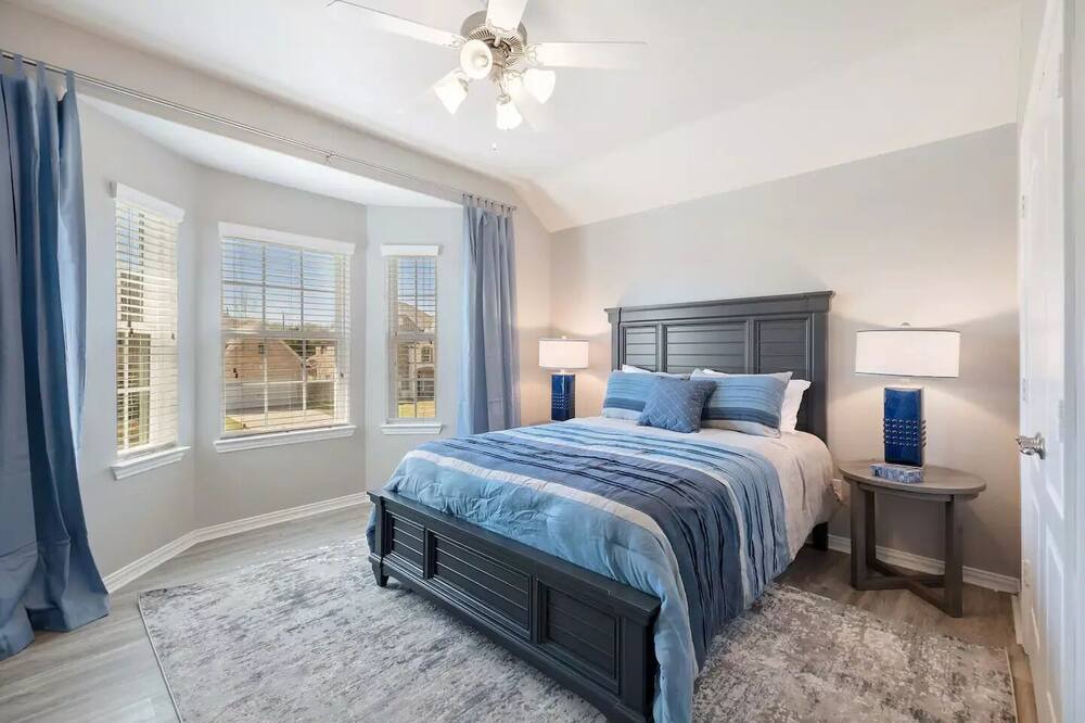 Photo of Bedroom in Seven Coves