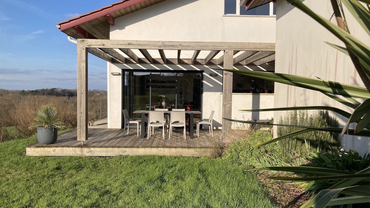 Photo of Outdoor in Urt