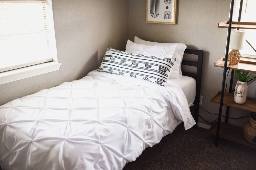 Photo of Bedroom in Lawton