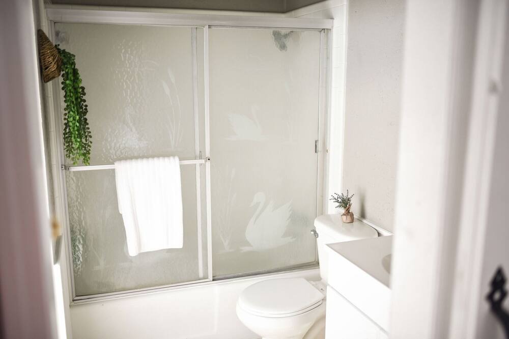 Photo of Bathroom in Lawton