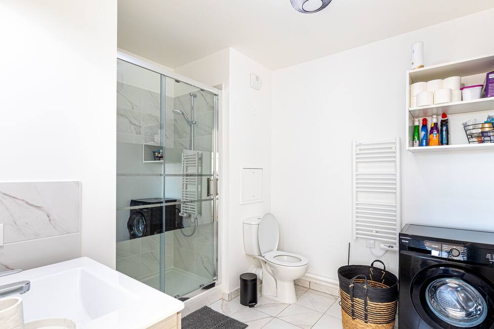Photo of Bathroom in Bagneux