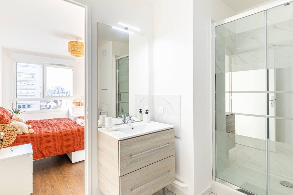 Photo of Bathroom in Bagneux