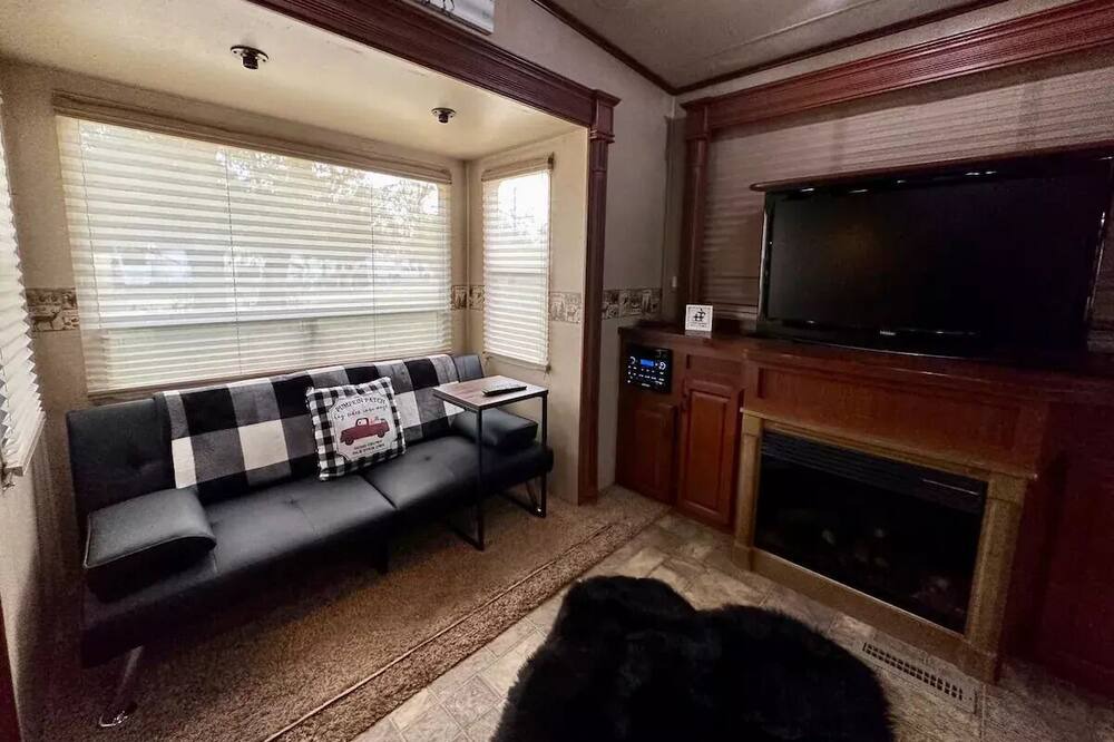 Photo of Livingroom in Huntsville