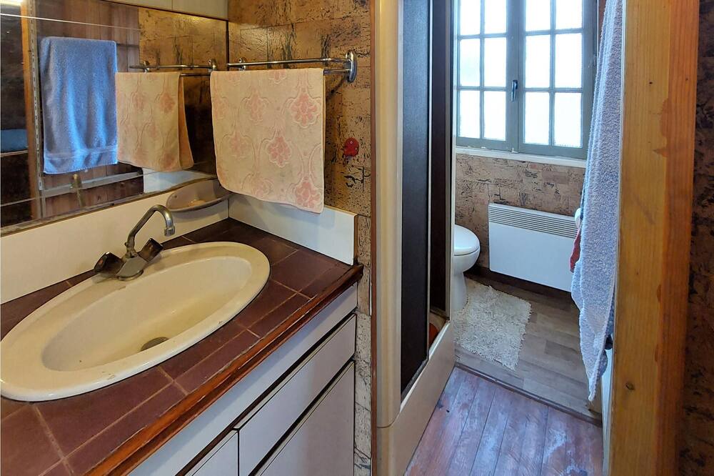 Photo of Bathroom in Thiers