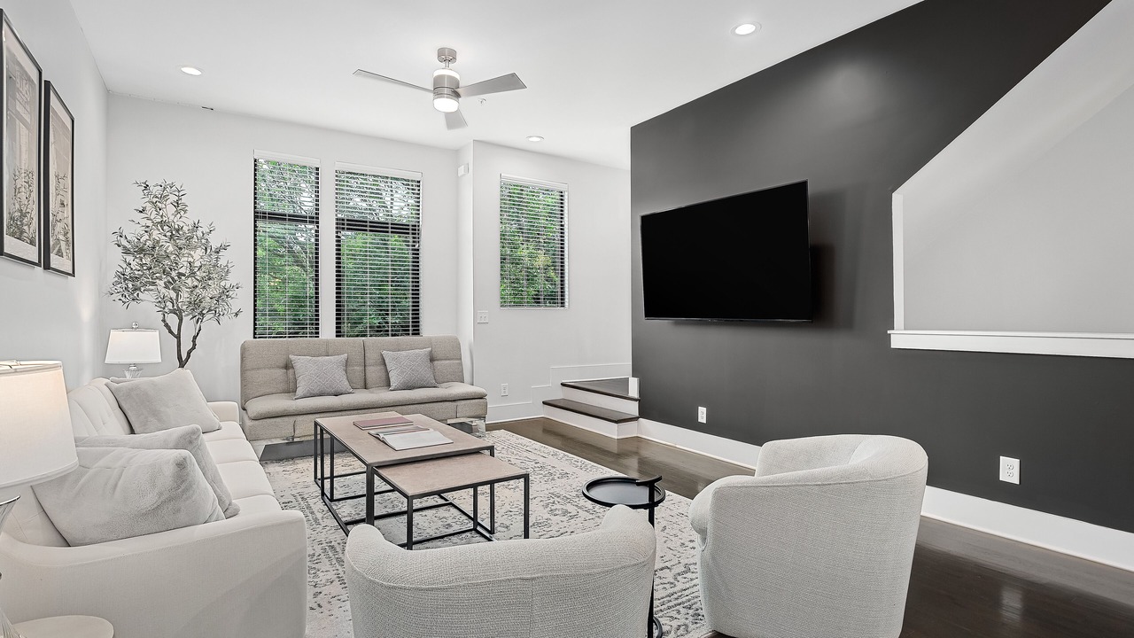 Photo of Livingroom in Midtown