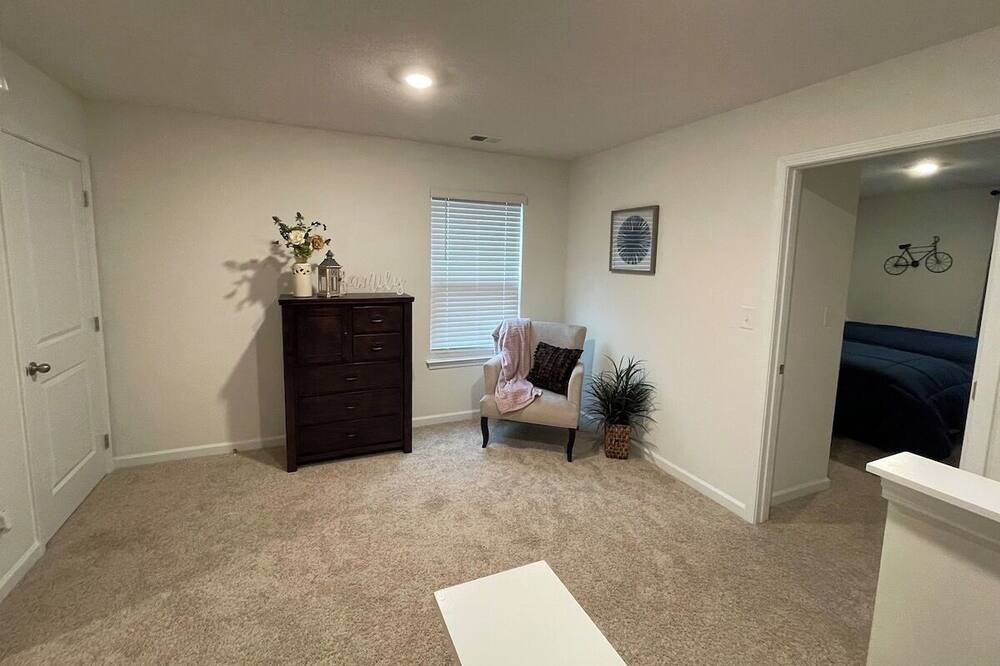 Photo of Others in Clinton