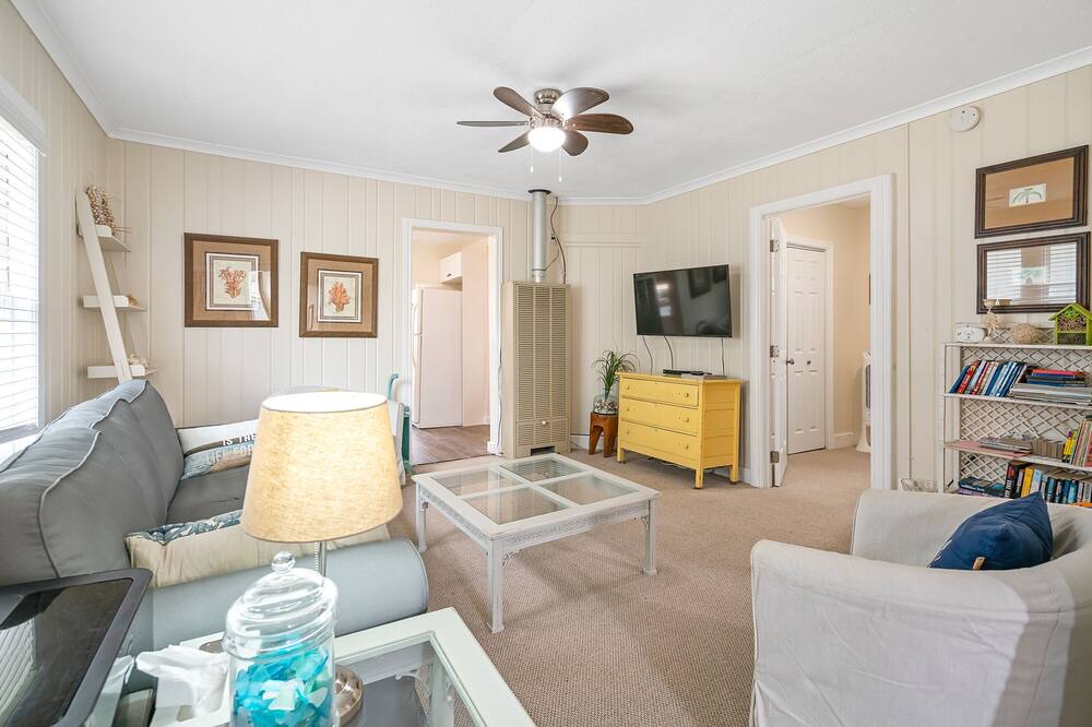 Photo of Livingroom in Crystal Beach