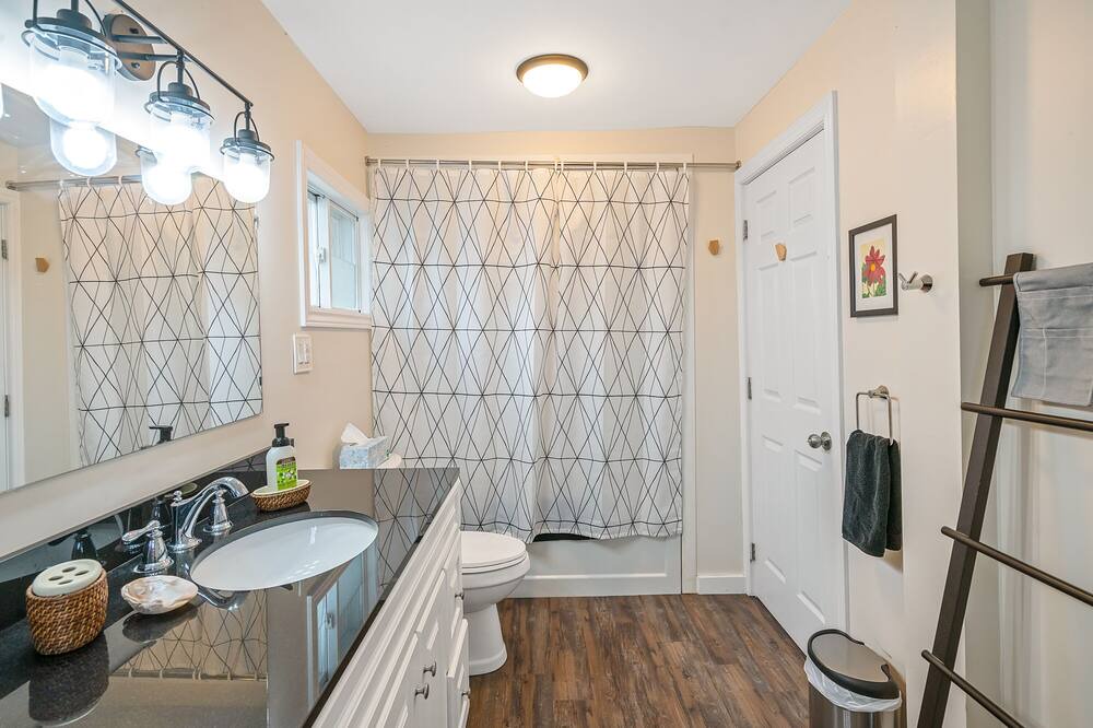 Photo of Bathroom in Crystal Beach