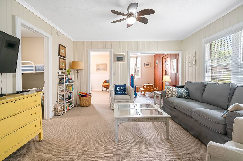 Photo of Livingroom in Crystal Beach